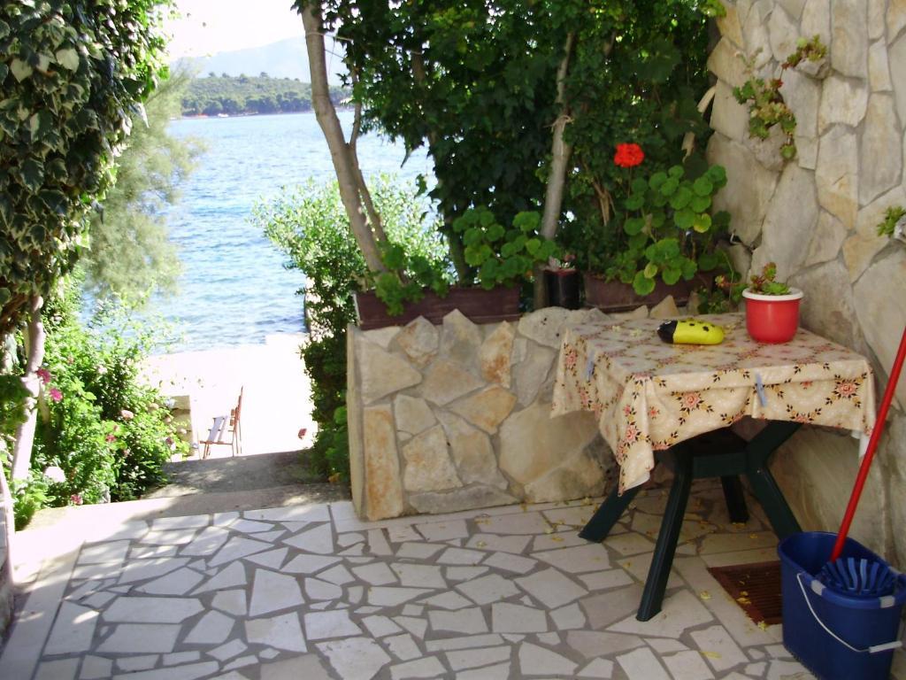 Apartments Tomovic Lumbarda Habitación foto